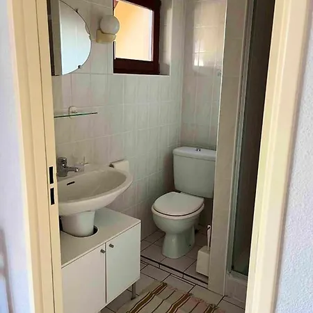 Semesterbostad Maison Spacieuse Pres De Avec Parking Et Balcon