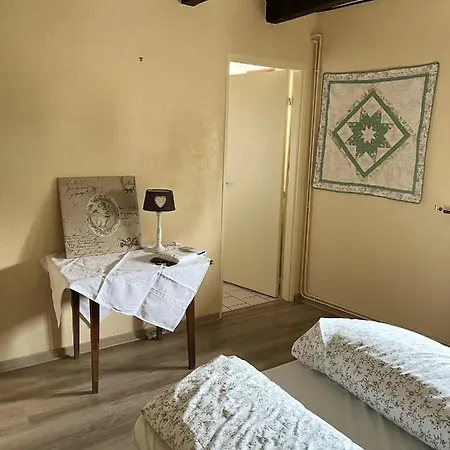 Maison Spacieuse Pres De Avec Parking Et Balcon Semesterbostad *