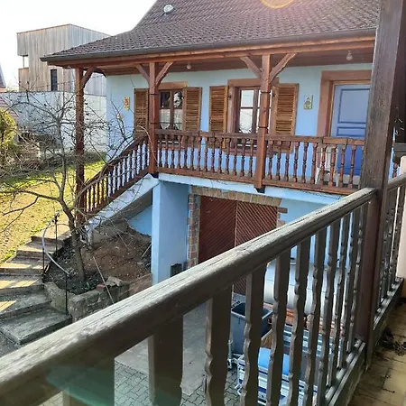 Semesterbostad Maison Spacieuse Pres De Avec Parking Et Balcon